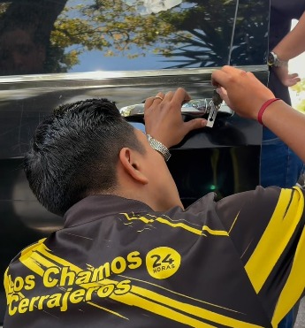 Apertura Automotriz de Emergencia